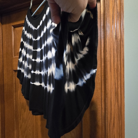 Justice Black and White Boxy Tie-Dye Tee - Picture 5 of 8